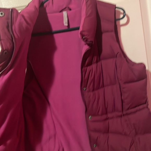 Purple puffer vest - Picture 2 of 3